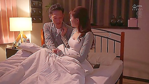 Mas pouten of cum in her pussy