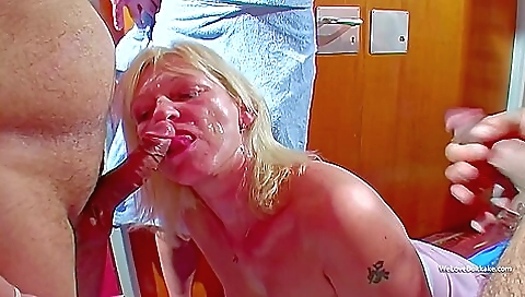 Tit belt with a sexy blonde