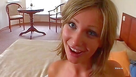 She's a littleylowni shelal