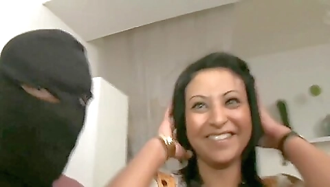 Spanish babe's pussy in a hot tub